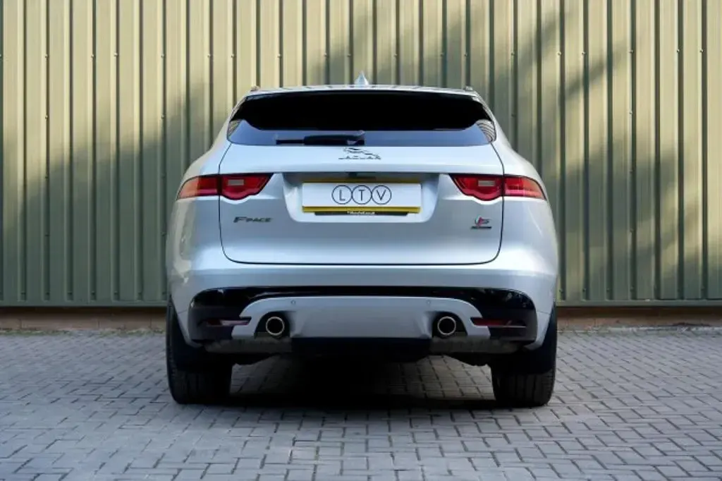 Used Jaguar F-Pace First Edition 2016 Silver SUV