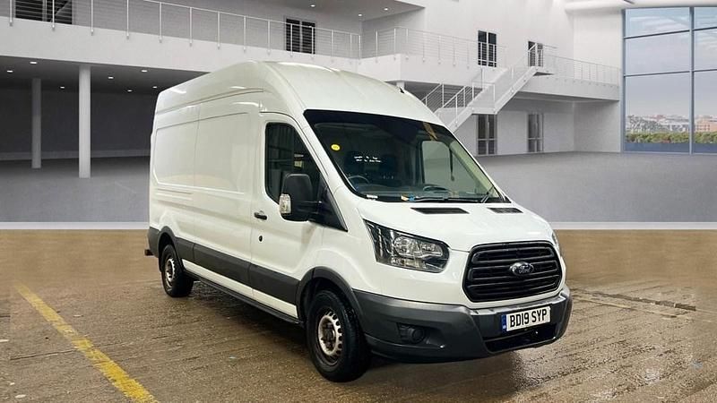 Used Ford Transit 105 HP (77 kW) 2019 White Van