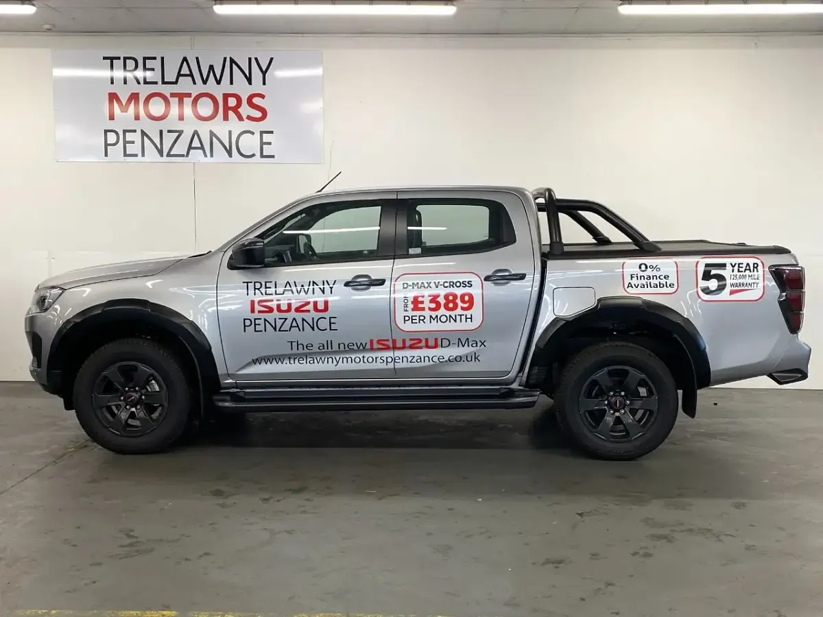 New Isuzu D-Max 2025 Silver Pickup