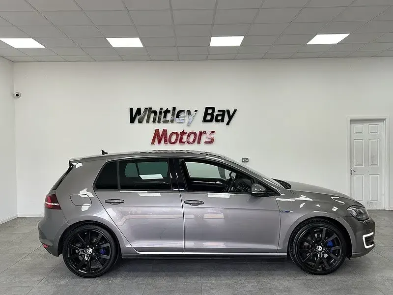 Używany VW Golf VII GTE 204 KM (150 kW) 2016 Szary Hatchback