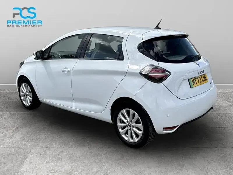 Used Renault Zoe Version S 100 kW (136 HP) 2022 Glacier white Hatchback