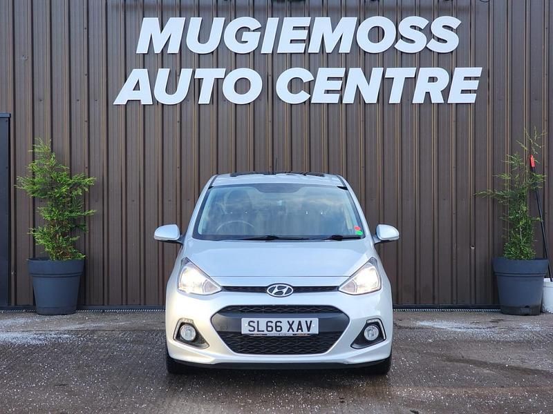 Usado Hyundai i10 Premium SE 87 HP (63 kW) 2016 Prateado Citadino