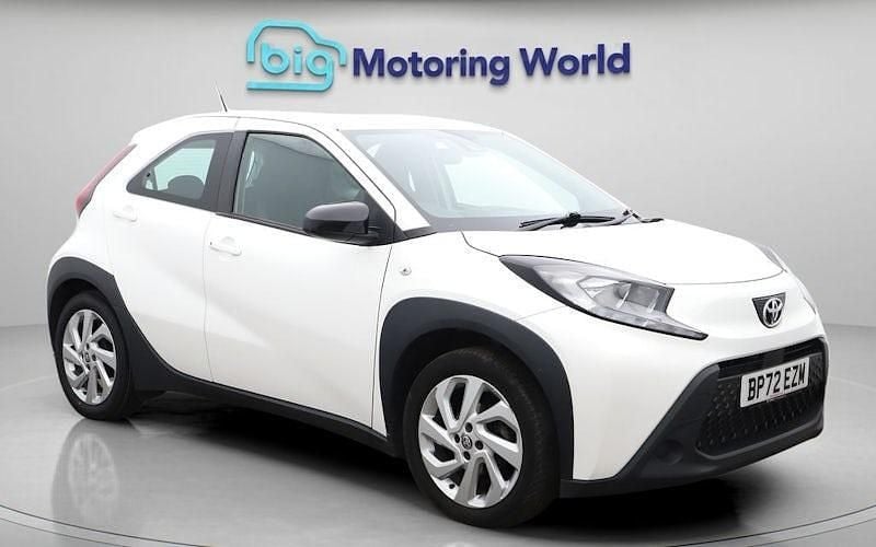 Used Toyota Aygo X PURE 72 HP (52 kW) 2025 SUV