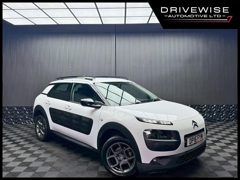 Used Citroën C4 Cactus Feel 2016 White Hatchback