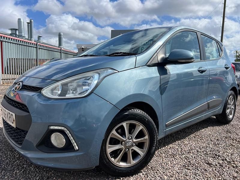 Blue Used 2016 Hyundai i10 Premium Hatchback | £4,650 (Fair price) - Image 1/4