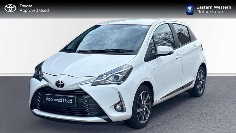 Used Toyota Yaris 109 HP (80 kW) 2020 White Hatchback