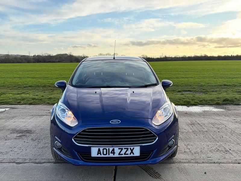 Used Ford Fiesta Zetec 82 HP (60 kW) 2014 Blue Hatchback