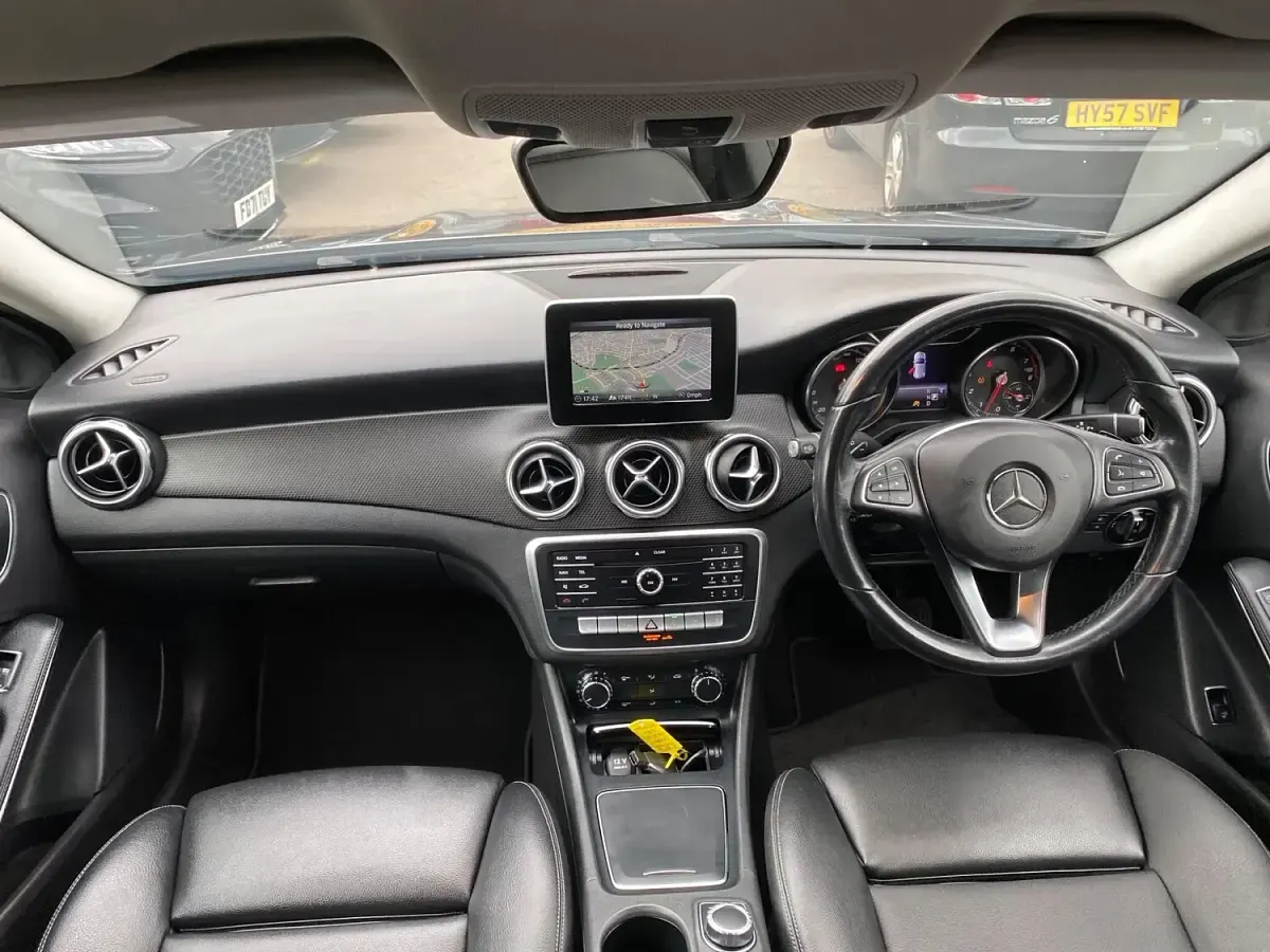 Used Mercedes GLA200 Executive 156 HP (114 kW) 2018 Grey SUV