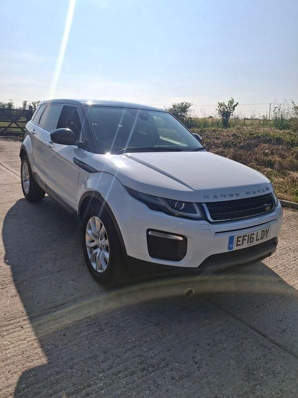 White Used 2016 Land Rover Range Rover evoque SE SUV | £7,995 (Super price) - Image 1/4