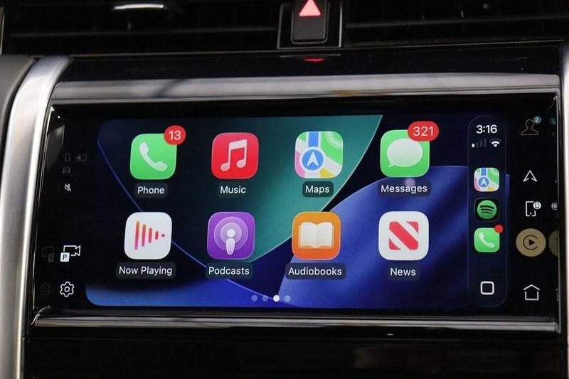 Begagnad Land Rover Discovery Sport HSE Dynamic 2022 Silver SUV