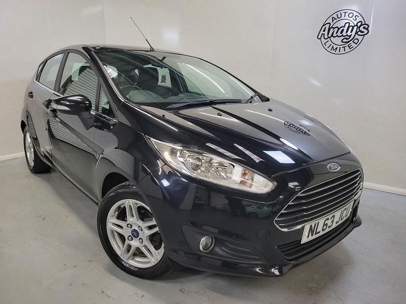 Black Used 2013 Ford Fiesta Zetec Hatchback | £4,295 (Fair price) - Image 1/4