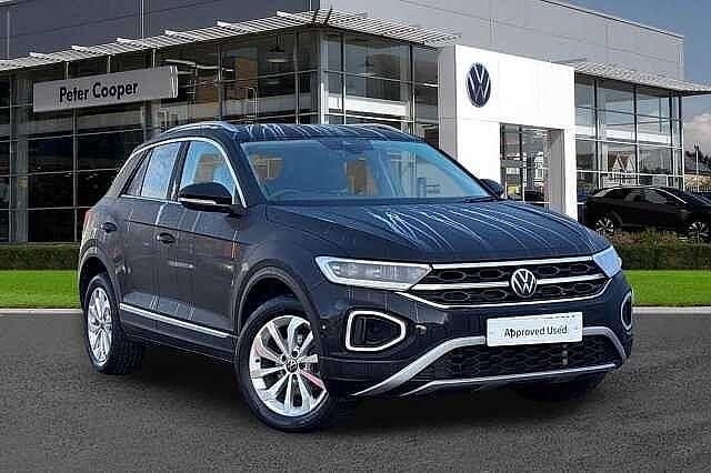 Black Used 2024 VW T-Roc Style SUV | £21,796 (Fair price) - Image 1/4