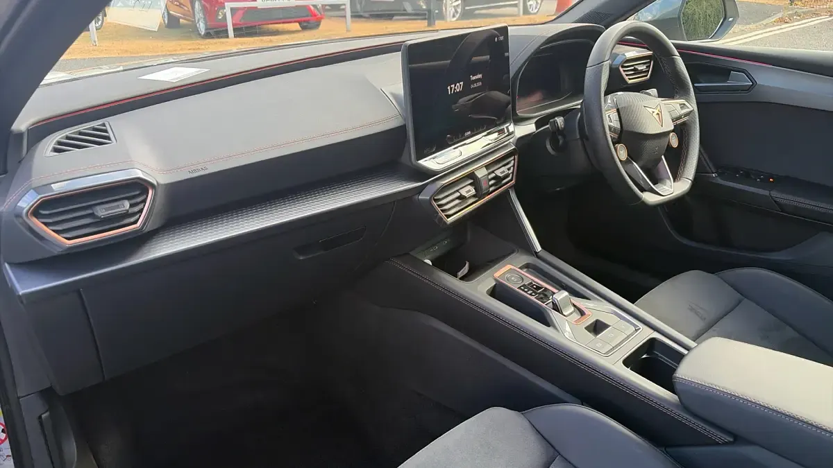 Used Cupra Leon 150 HP (110 kW) 2025 Grey Estate