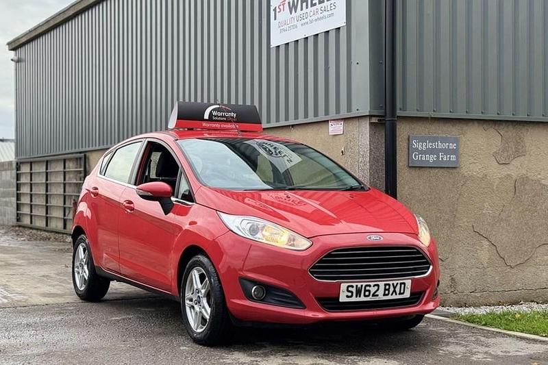 Red Used 2013 Ford Fiesta Zetec Hatchback | £4,495 (Fair price) - Image 1/1