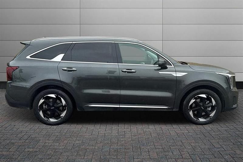 Used Kia Sorento 212 HP (155 kW) 2025 Grey SUV