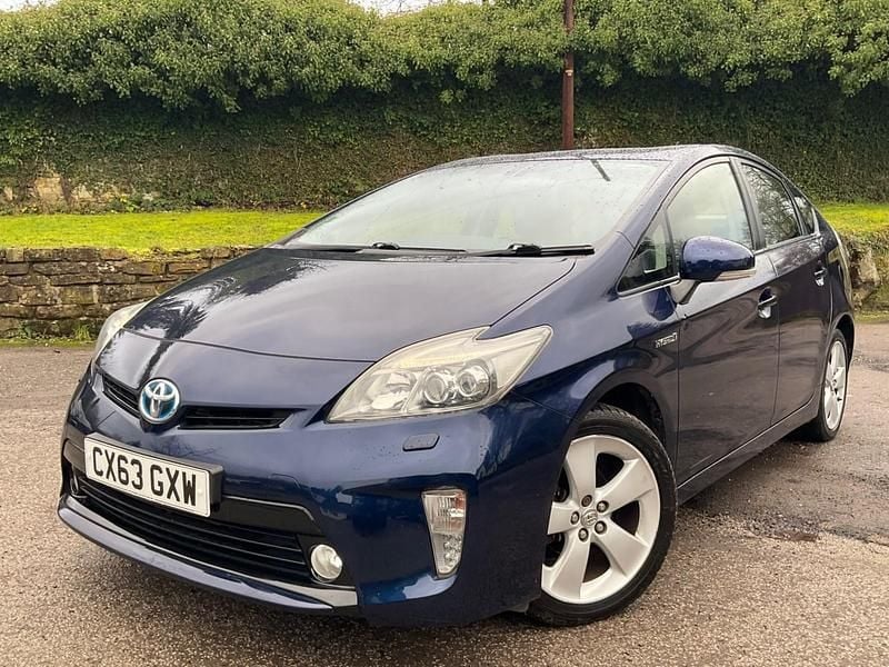 Blue Used 2013 Toyota Prius Hatchback | £6,990 (Good price) - Image 1/4