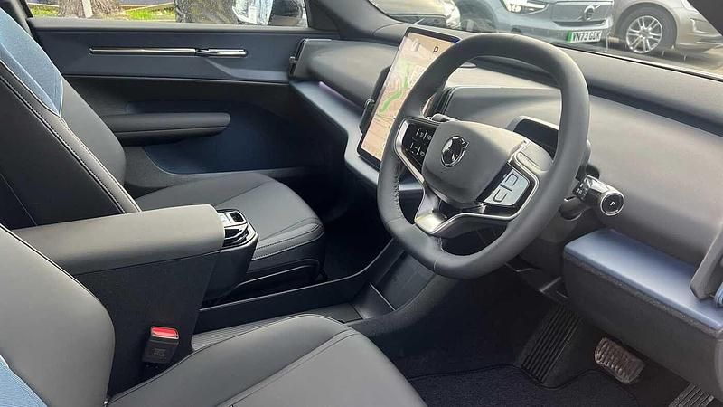 New Volvo EX30 Performance 314 kW (428 HP) 2025 Gold SUV