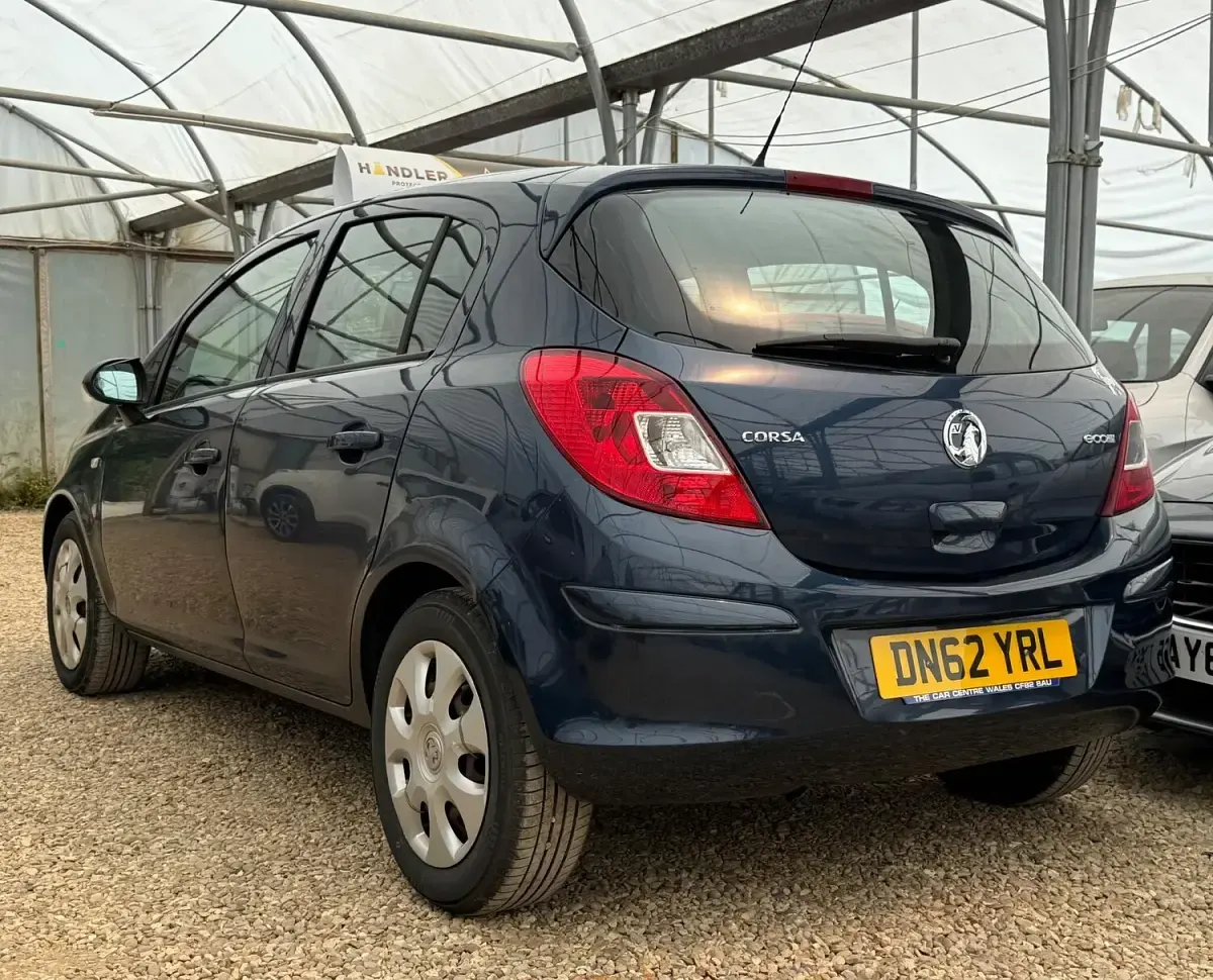 Used Vauxhall Corsa 95 HP (69 kW) 2012 Blue Hatchback