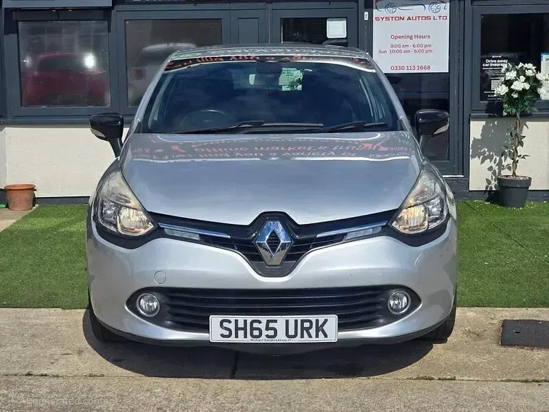 Begagnad Renault Clio IV Dynamique 90 HK (66 kW) 2015 Silver Halvkombi