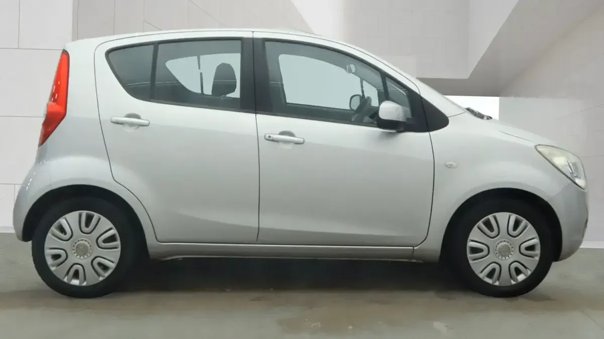 Used Vauxhall Agila S 94 HP (69 kW) 2012 Silver MPV