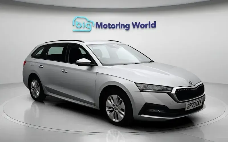 Used Skoda Octavia SE Technology 116 HP (85 kW) 2023 Silver Estate