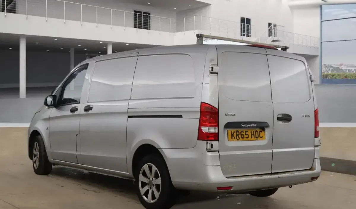 Begagnad Mercedes Vito 2015 Silver Van