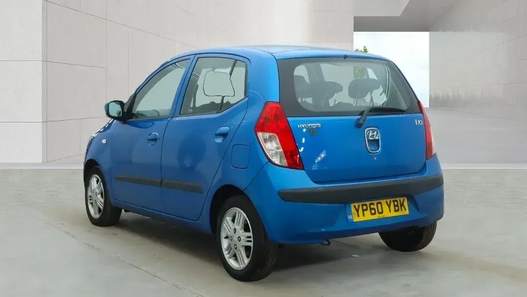 Used Hyundai i10 Comfort 77 HP (56 kW) 2011 Blue Hatchback