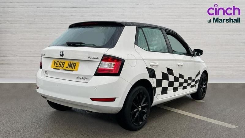 Used Skoda Fabia Colour Edition 75 HP (55 kW) 2019 White