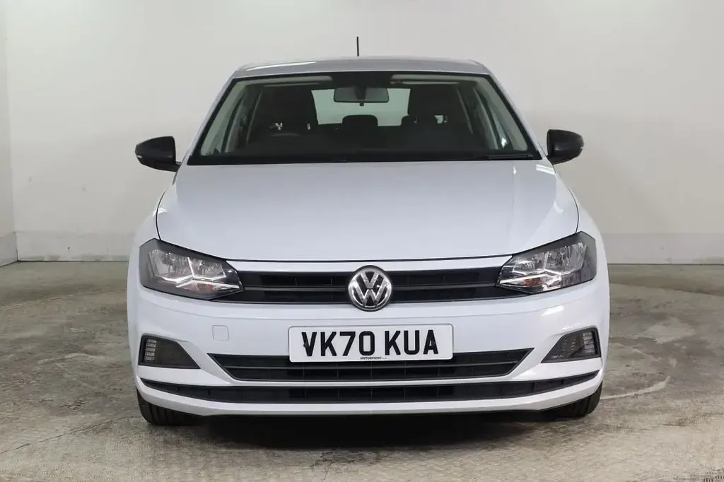 Usado VW Polo S 80 HP (58 kW) 2020 Prateado Citadino