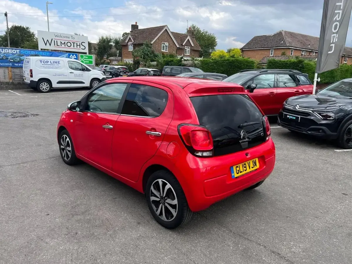 Used Citroën C1 Flair 72 HP (52 kW) 2019 Red Hatchback