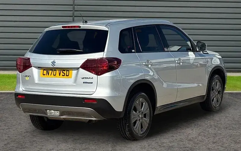 Käytetty Suzuki Vitara SZ-T 129 HP (94 kW) 2024 Katumaasturi