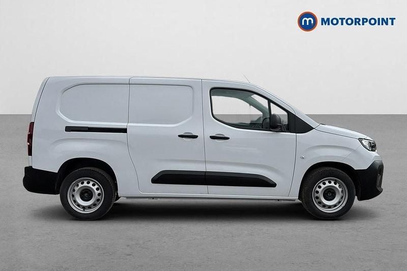 New Citroën Berlingo 100 HP (73 kW) 2026 White MPV