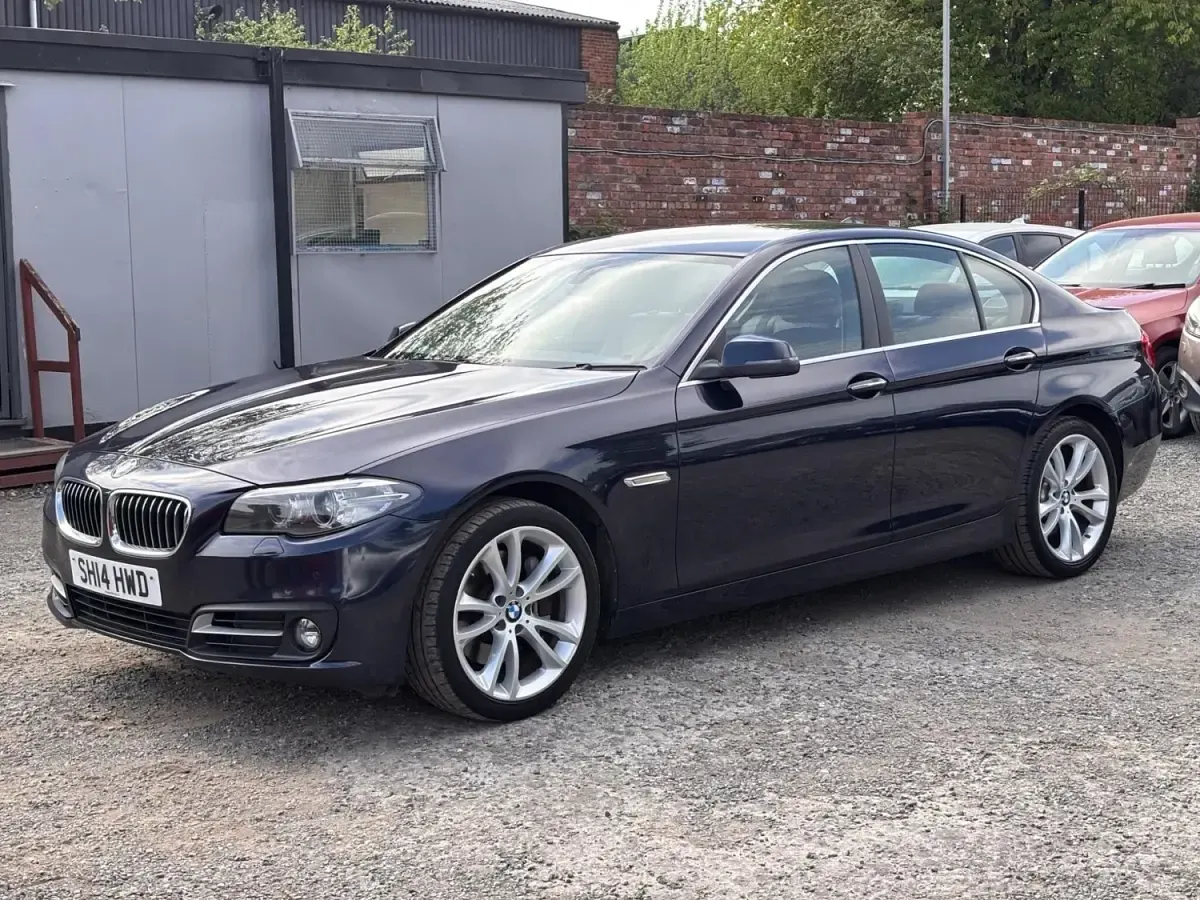 Usado BMW 525 2014 Azul Berlina