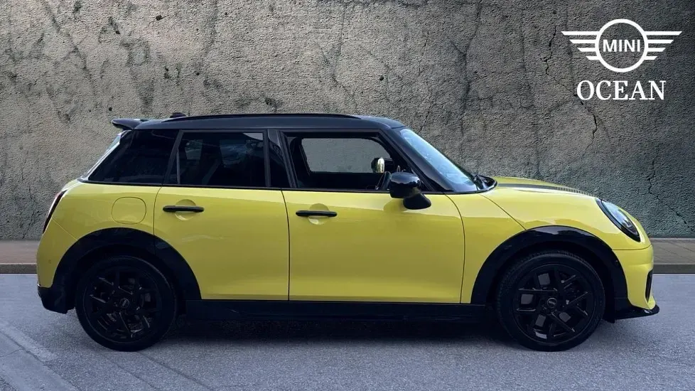 Used Mini Cooper S Hatch 201 HP (147 kW) 2026 Yellow Hatchback