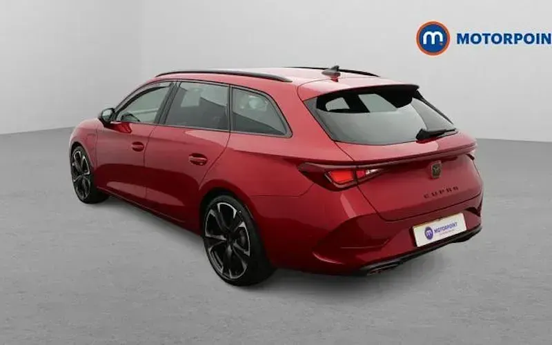 Usado Cupra Leon VZ2 245 CV (180 kW) 2023 Rojo Familiar