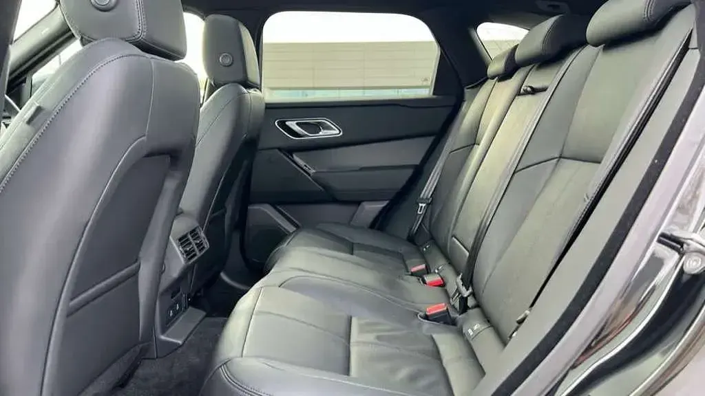 Used Land Rover Range Rover Velar SE Dynamic 204 HP (150 kW) 2025 Metallic  santorini black SUV
