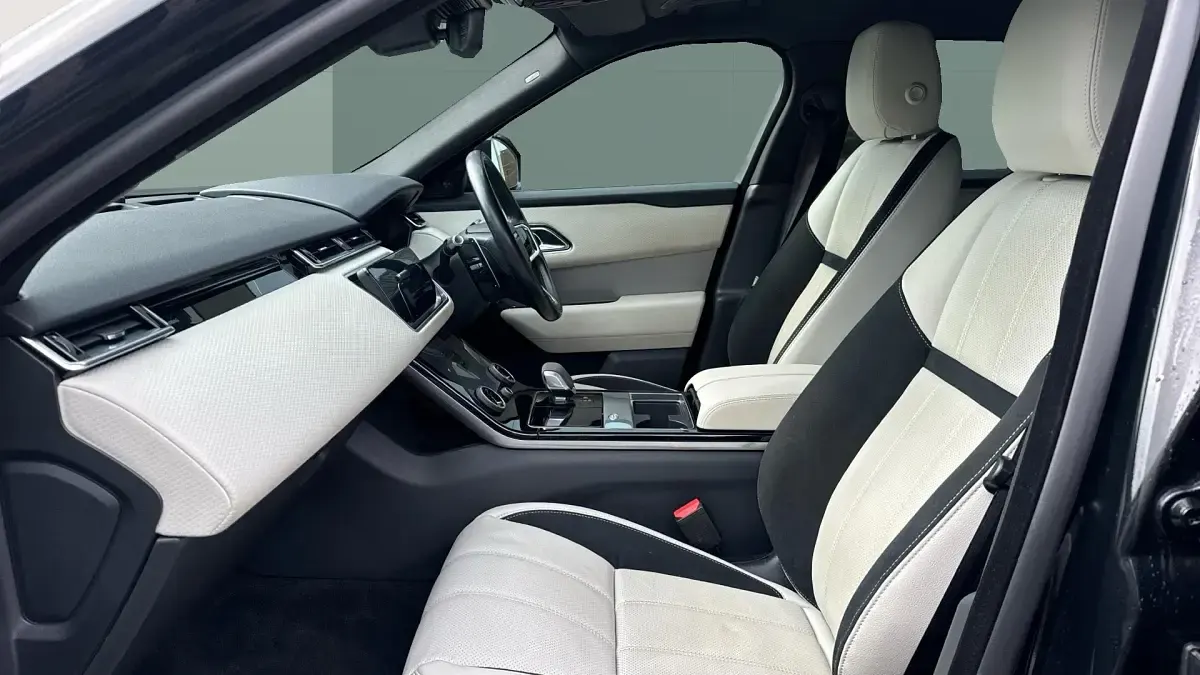 Used Land Rover Range Rover Velar SE Dynamic 204 HP (150 kW) 2022 Santorini black SUV