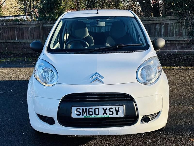 Used Citroën C1 VTR Sport 68 HP (50 kW) 2011 White Hatchback