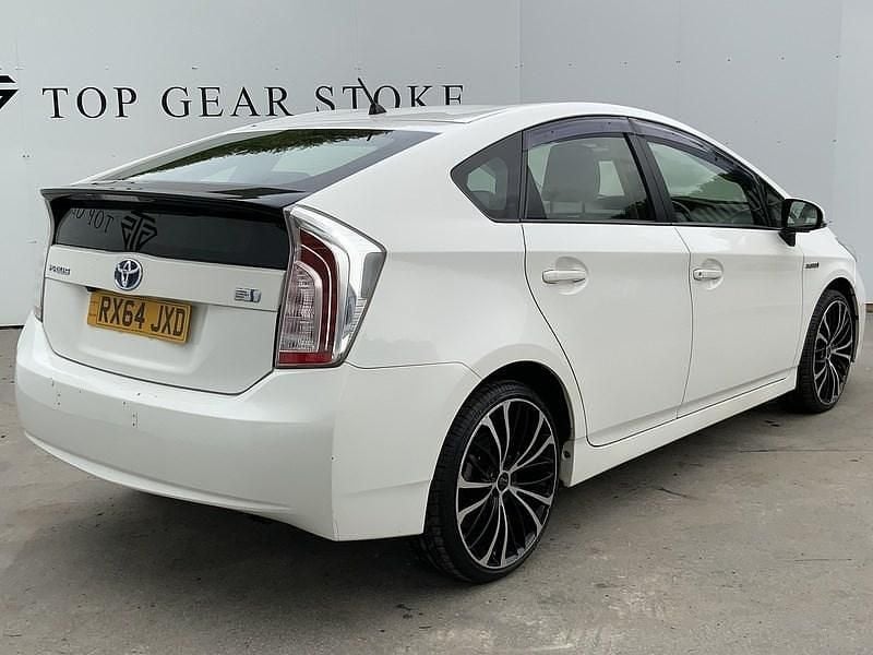 Used Toyota Prius T4 2020 White Hatchback