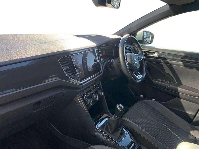 Used VW T-Roc R-line 115 HP (84 kW) 2018 White SUV