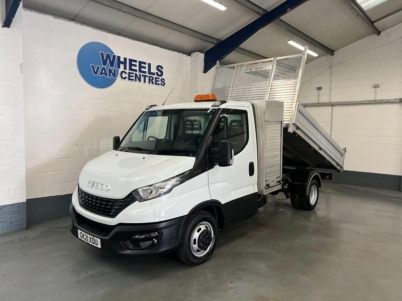 White Used 2021 Iveco Daily Cabriolet | £15,790 (Expensive) - Image 1/4