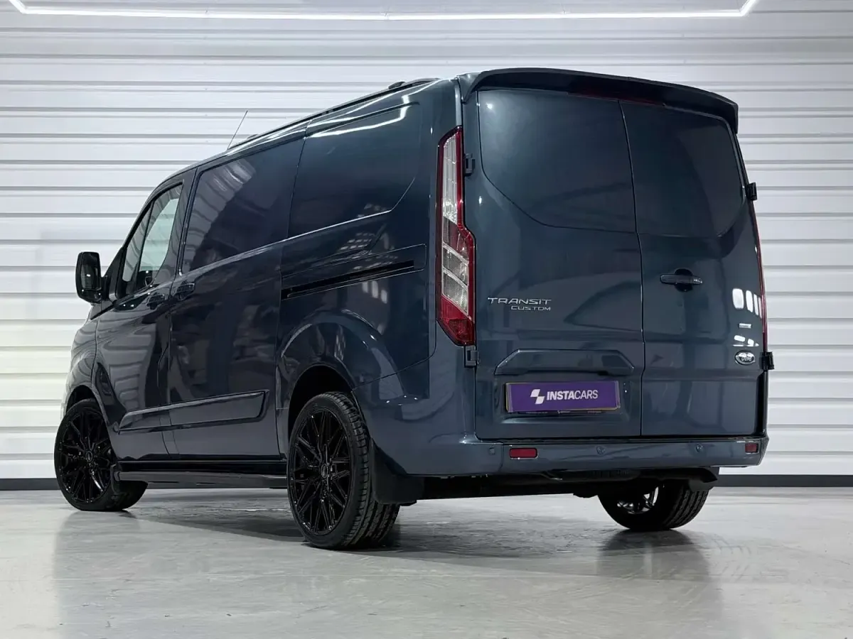 Used Ford Transit Custom Limited 170 HP (125 kW) 2019 Blue Van