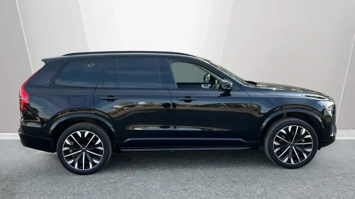 Used Volvo XC90 Ultra 247 HP (181 kW) 2025 Black SUV