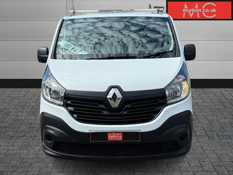 Used Renault Trafic Business 118 HP (86 kW) 2017 White MPV