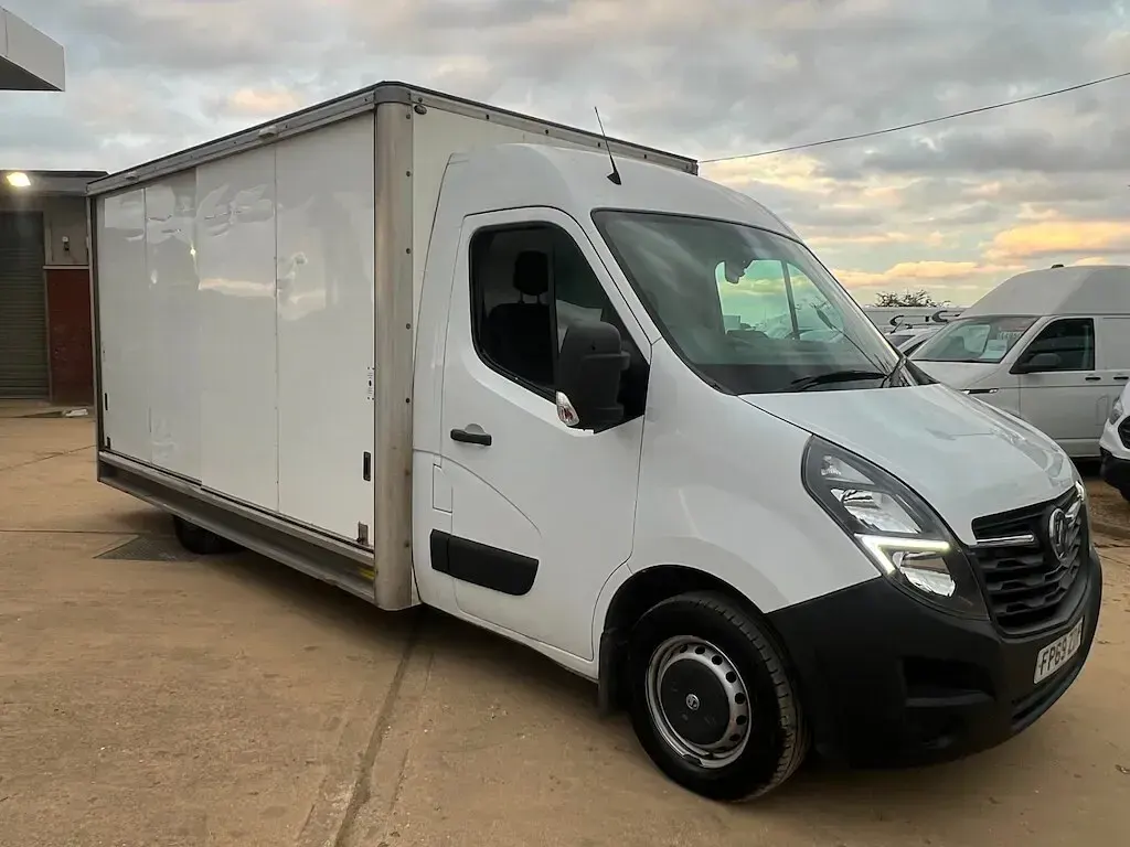 Begagnad Vauxhall Movano S 150 HK (110 kW) 2019 Vit Minibuss