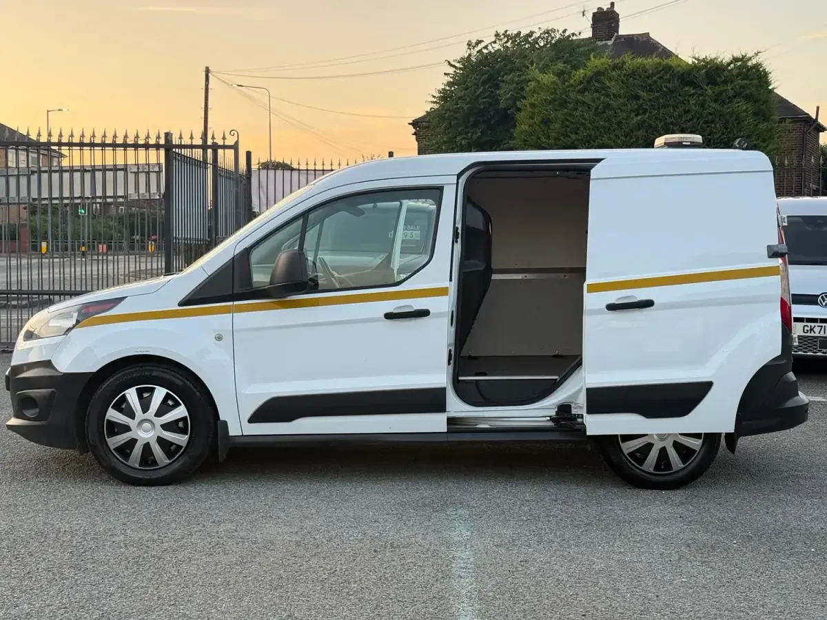 Used Ford Transit 100 HP (73 kW) 2016 White Van