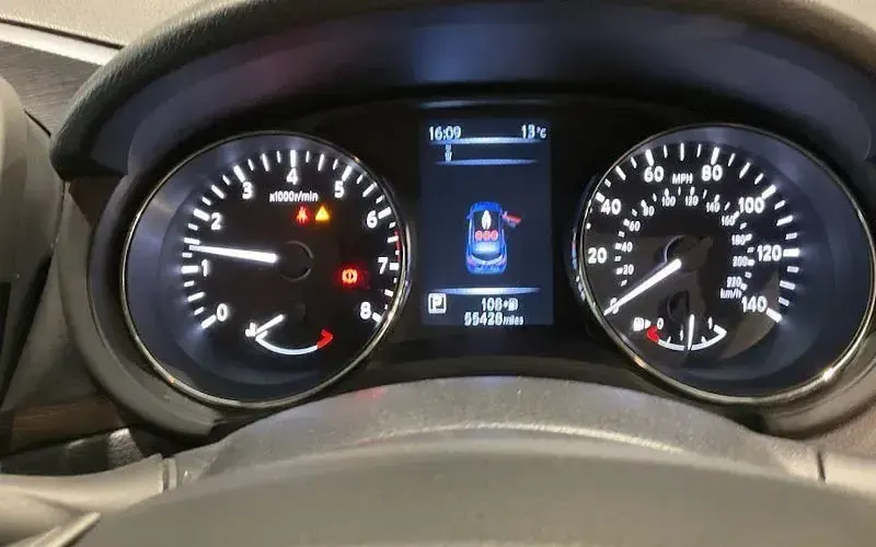 Used Nissan Pulsar Acenta 116 HP (85 kW) 2015 Blue Hatchback