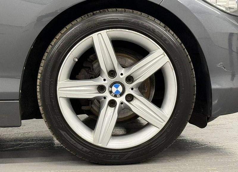 Used BMW 118 Sport Line 136 HP (100 kW) 2017 Grey Hatchback