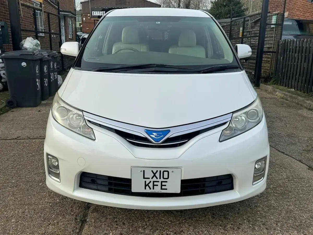 Used Toyota Estima Hybrid 2010 White MPV