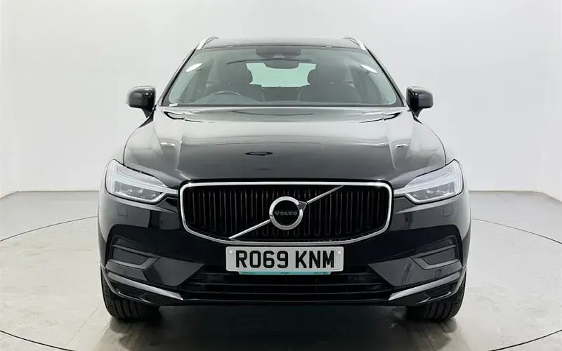 Usado Volvo XC60 Momentum 190 HP (139 kW) 2019 Preto SUV